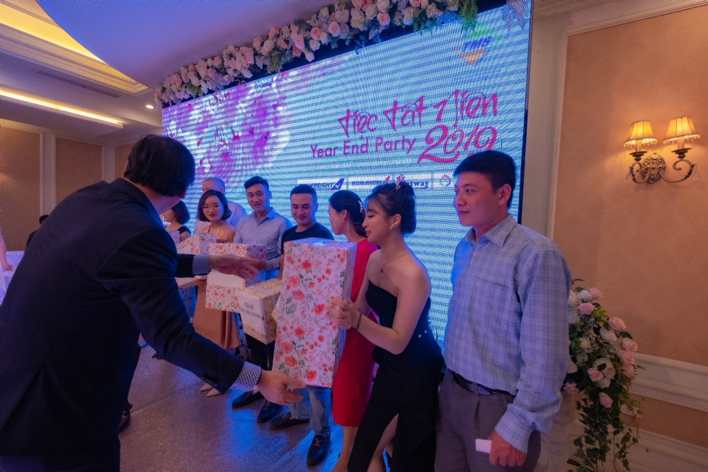 Công ty CPDV Thăng Long Logistics tổ chức tiệc tất niên 2019